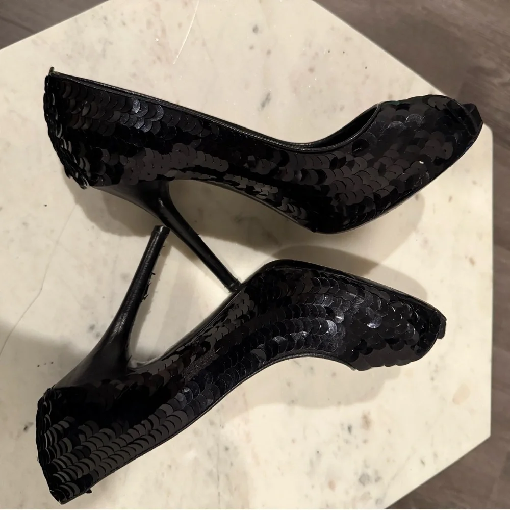 D&G DOLCE &‎ GABBANA Black Sequin Platform Pumps Size 38 RARE
